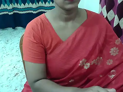 Snapshot of x-_10 chatting on June 17, 2026, 6:20 pm x- 10 online show from June 17, 2026, 6:20 pm