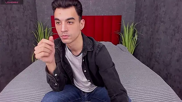 Slendy Knox online show from March 7, 2026, 12:46 pm