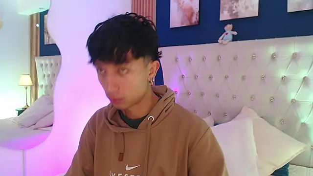 Aiden Rivers  online show from April 13, 2026, 12:54 pm