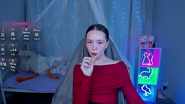 AshleyGlover online show from March 11, 2026, 1:39 pm