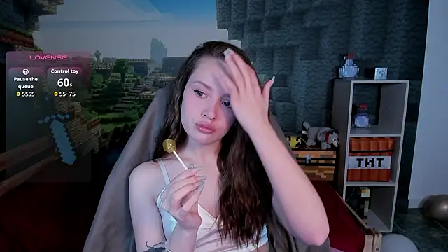 AshleyGlover online show from March 13, 2026, 1:29 pm