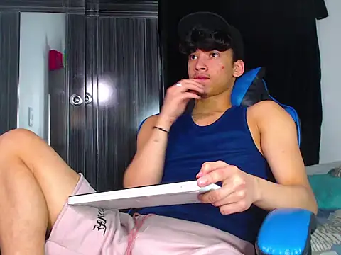 Lyam Russo online show from February 24, 2026, 7:34 pm