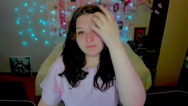 Snapshot of Kate_Acid chatting on July 5, 2026, 11:12 pm Kate Acid online show from July 5, 2026, 11:12 pm