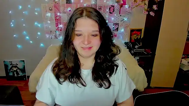 Snapshot of Kate_Acid chatting on July 7, 2026, 11:53 pm Kate Acid online show from July 7, 2026, 11:53 pm