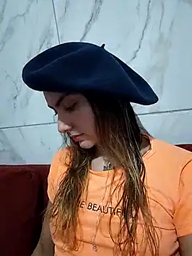 Snapshot of Larinhacat chatting on March 2, 2026, 3:52 am Larinhacat online show from March 2, 2026, 3:52 am