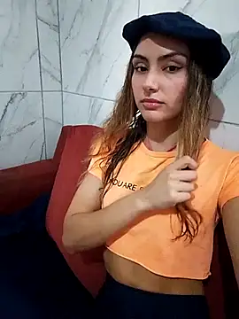 Snapshot of Larinhacat chatting on March 3, 2026, 8:59 pm Larinhacat online show from March 3, 2026, 8:59 pm