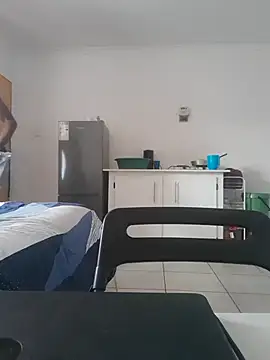 iwantolderwmn online show from February 28, 2026, 5:41 am