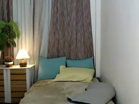 Snapshot of sweet_athena010 chatting on June 8, 2026, 10:10 pm sweet athena010 online show from June 8, 2026, 10:10 pm