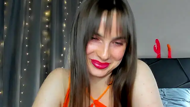 megann fox2 online show from April 18, 2026, 7:07 pm