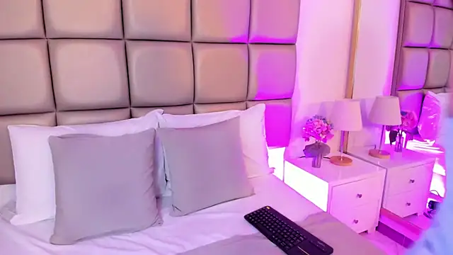 annybentleii online show from March 31, 2026, 7:14 pm