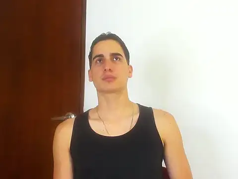 Snapshot of ryanlevi1 chatting on May 21, 2026, 7:32 pm ryanlevi1 online show from May 21, 2026, 7:32 pm
