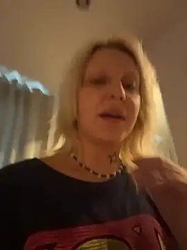 urlittlebaby666 online show from March 5, 2026, 9:16 am