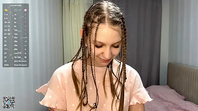 HollyGibson online show from February 18, 2026, 7:10 pm