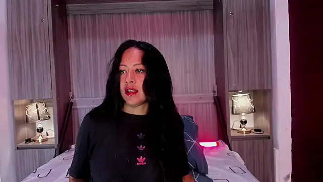 AllieBennet online show from April 12, 2026, 12:10 pm