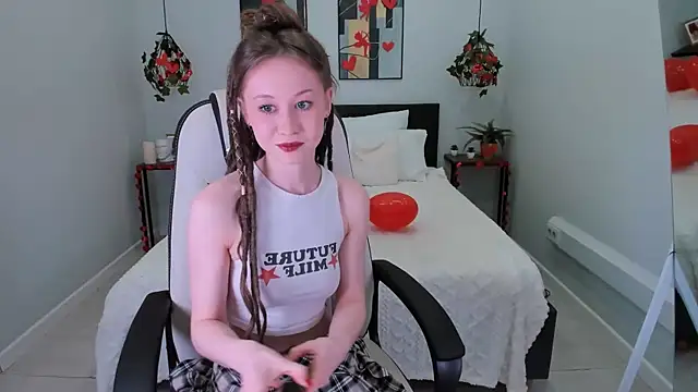 tsunamy pink online show from February 16, 2026, 4:58 pm