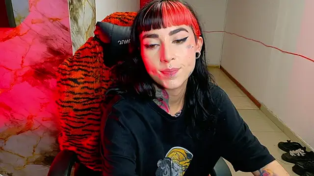 nova kitttyy online show from March 16, 2026, 1:11 am