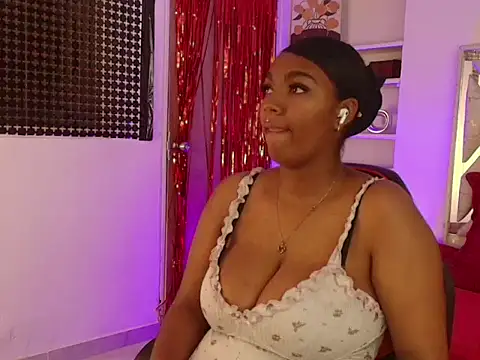 Snapshot of AmiraNast_ chatting on March 3, 2026, 4:02 pm AmiraNast online show from March 3, 2026, 4:02 pm