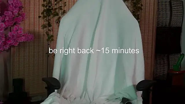 IzabellaOnes online show from March 2, 2026, 7:15 am