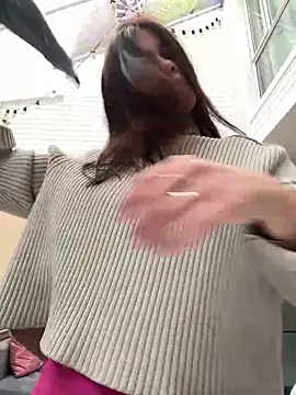 aleessiia online show from April 15, 2026, 1:40 pm