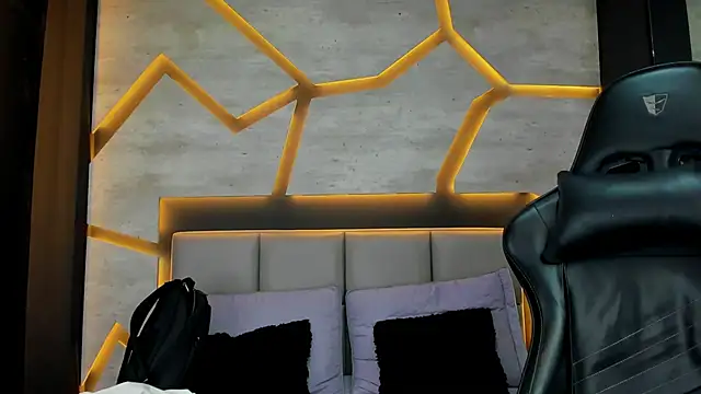 SilkNyx online show from February 24, 2026, 1:31 pm