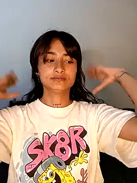 Lili  Clan online show from March 15, 2026, 1:11 am