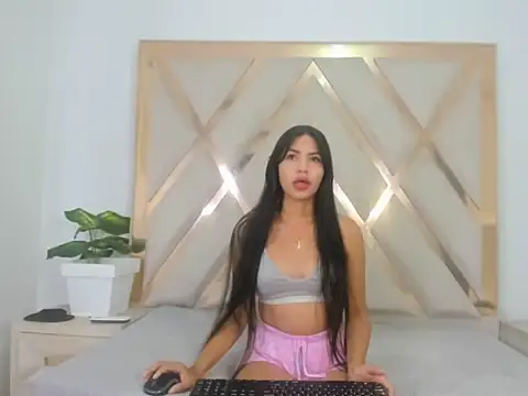 Carlotaasm online show from March 27, 2026, 4:51 am