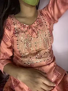 Snapshot of roshni_malhotra chatting on March 27, 2026, 5:13 am roshni malhotra online show from March 27, 2026, 5:13 am