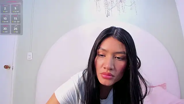 Snapshot of Violett_Rosse_ chatting on March 4, 2026, 4:13 pm Violett Rosse online show from March 4, 2026, 4:13 pm