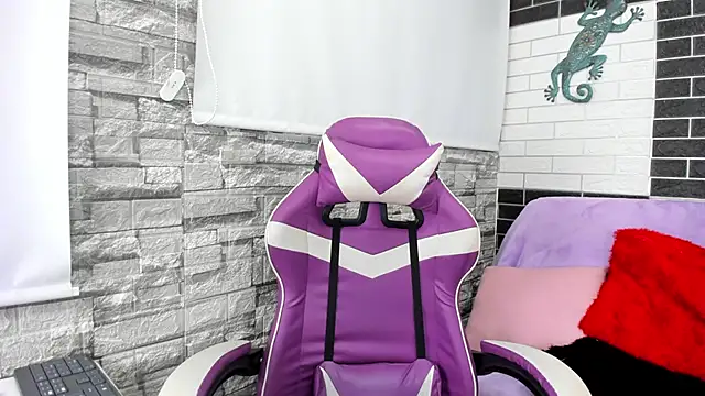 Snapshot of Sienna_Lux01 chatting on March 3, 2026, 11:27 am Sienna Lux01 online show from March 3, 2026, 11:27 am