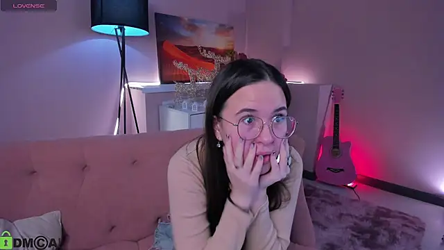 leylamirage online show from March 1, 2026, 12:29 pm