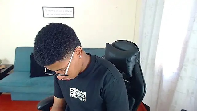 liiam3 online show from March 19, 2026, 9:41 pm