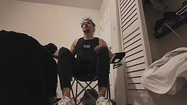 Alejandrosolerxxx online show from February 24, 2026, 1:14 am