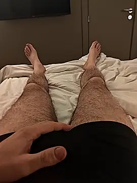 Snapshot of Galizio14 chatting on February 24, 2026, 10:19 pm Galizio14 online show from February 24, 2026, 10:19 pm