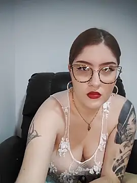 Snapshot of roouse_moon chatting on March 22, 2026, 10:02 pm roouse moon online show from March 22, 2026, 10:02 pm