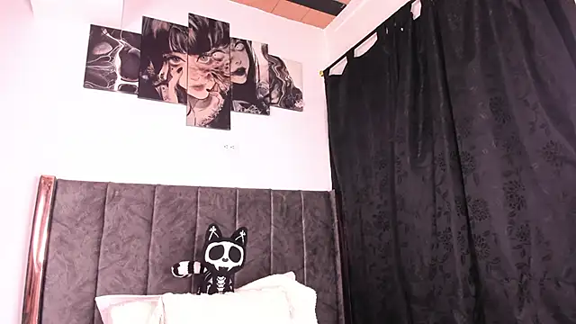 Snapshot of Helldy_666 chatting on May 17, 2026, 7:50 am Helldy 666 online show from May 17, 2026, 7:50 am