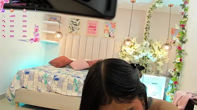 Mia Bailey  online show from March 19, 2026, 3:10 am