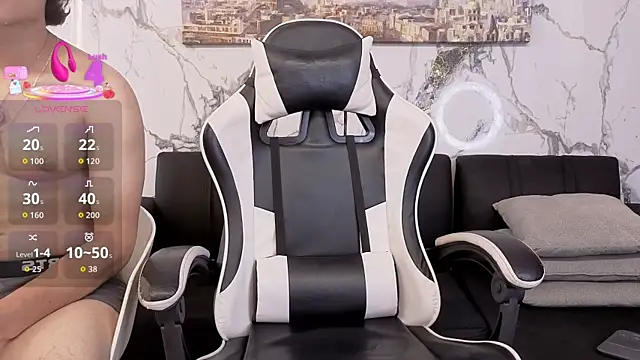 Ebony and boy pm online show from April 14, 2026, 4:18 am