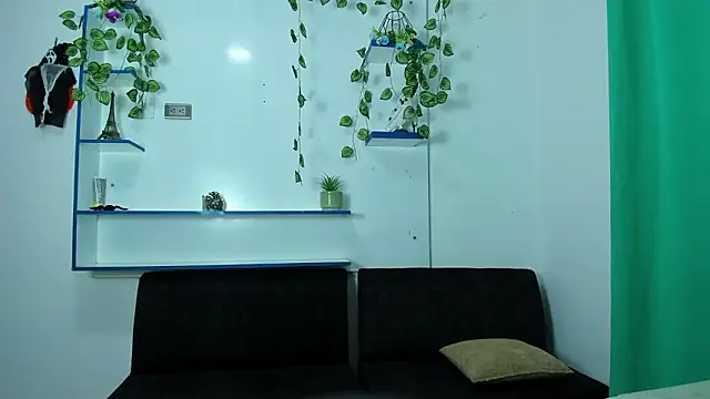 luna sex hot  online show from March 13, 2026, 12:45 pm