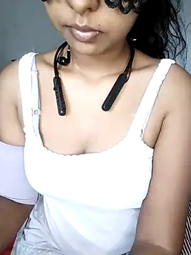 ASHANYA JAYASOORIYA online show from July 17, 2026, 2:29 am