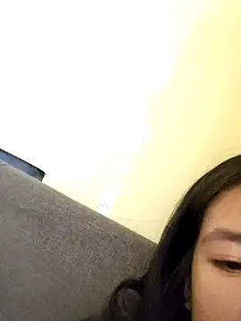 Luna Moonfang online show from March 31, 2026, 2:17 pm