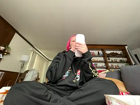 Snapshot of pinkhairfun16 chatting on March 18, 2026, 6:11 pm pinkhairfun16 online show from March 18, 2026, 6:11 pm