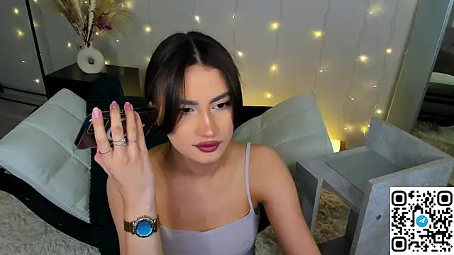 Adele Lanea online show from April 20, 2026, 12:35 am