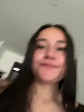 Sofia-squir online show from April 18, 2026, 11:47 am