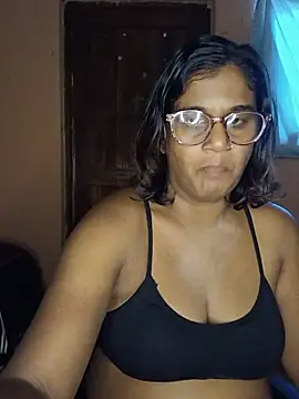 indianstrawberrylips4u online show from June 19, 2026, 6:07 am