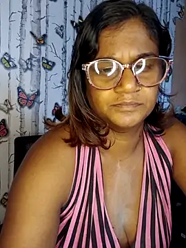 indianstrawberrylips4u online show from June 21, 2026, 6:16 am