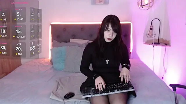 CHERRY DARCK online show from March 13, 2026, 2:45 pm