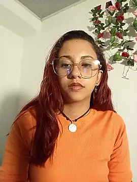 Snapshot of MiaBloom19 chatting on February 20, 2026, 6:26 am MiaBloom19 online show from February 20, 2026, 6:26 am