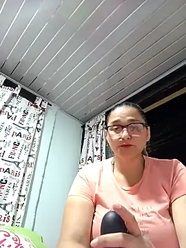 pareja latina2214 online show from March 21, 2026, 3:55 am