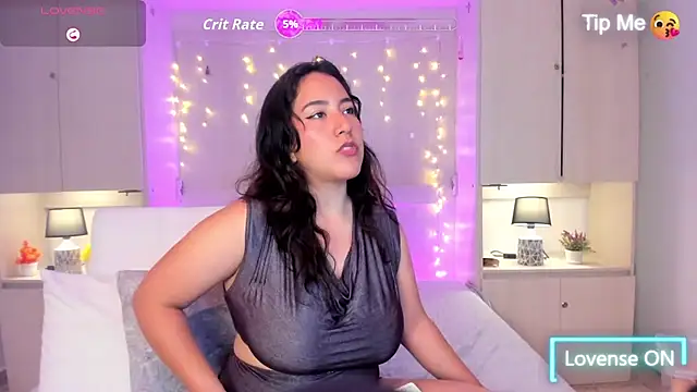 Snapshot of ElaRey_ chatting on July 28, 2026, 12:48 pm ElaRey online show from July 28, 2026, 12:48 pm