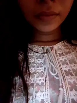 Snapshot of cute_girl_29 chatting on July 31, 2026, 4:39 pm cute girl 29 online show from July 31, 2026, 4:39 pm